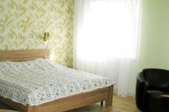 Room 2 of 4