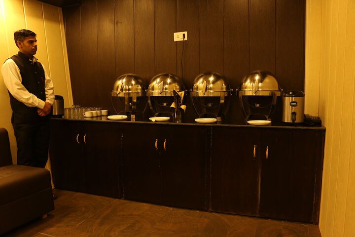 Dining 31 of 57