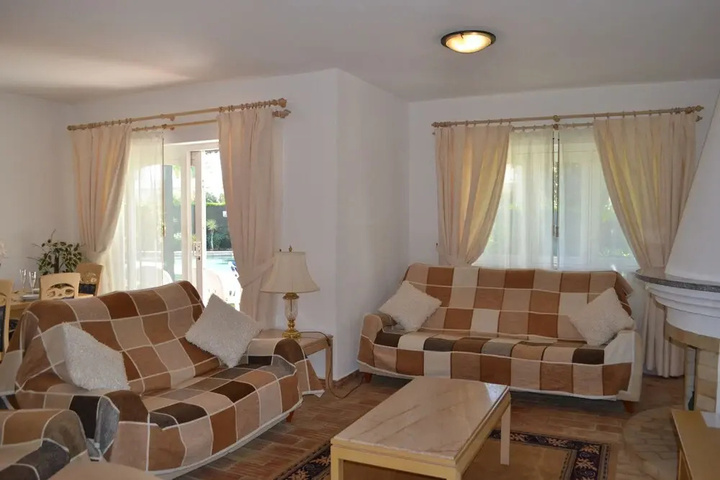 Room 2 of 13