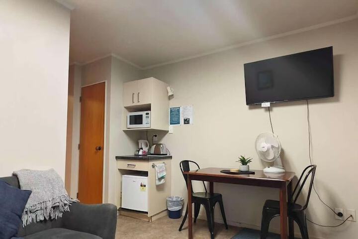 Room 7 of 18