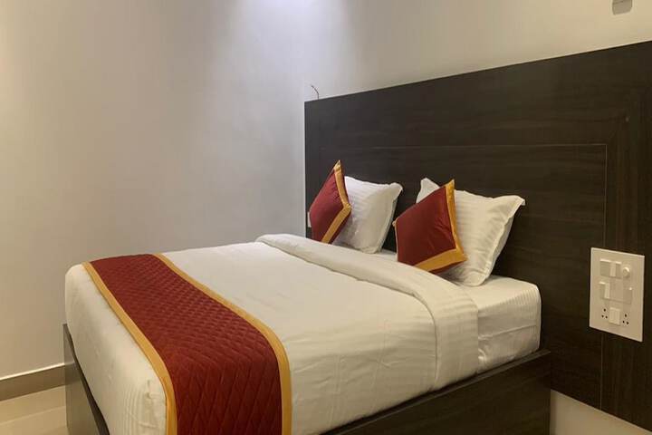 Room 3 of 12