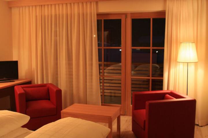 Room 16 of 70