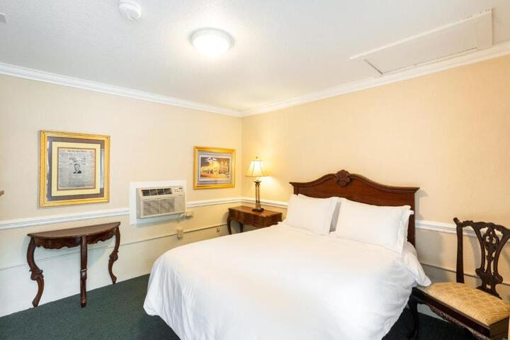 Standard Room, King or Two Doubles