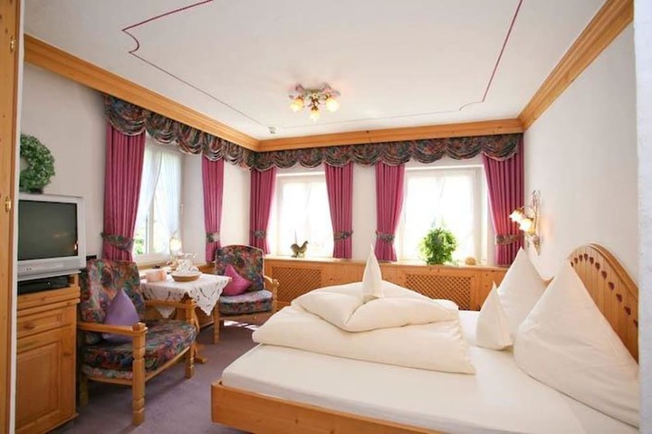 Room 3 of 19
