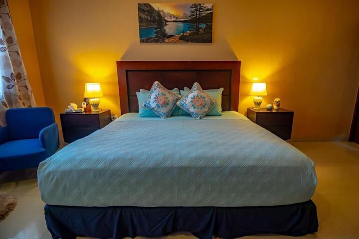 Room 42 of 117