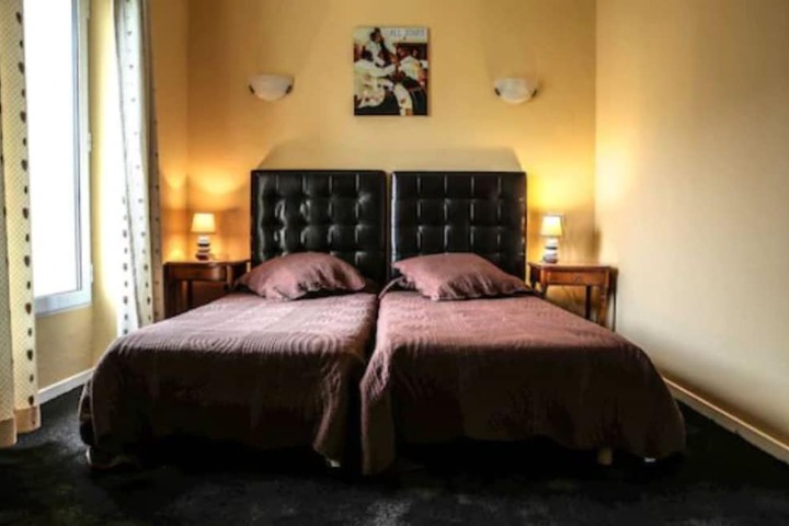 Room 8 of 38