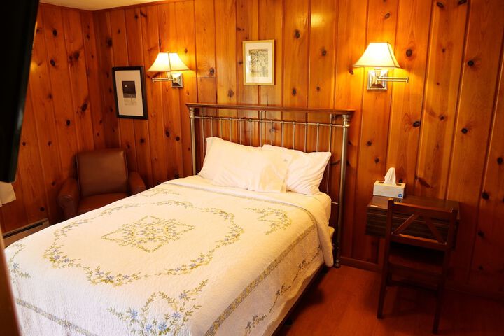 Room 9 of 39