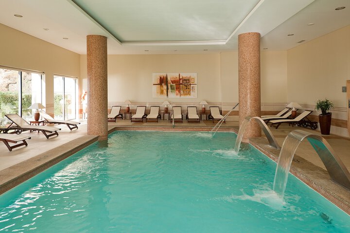 Pool Hotel