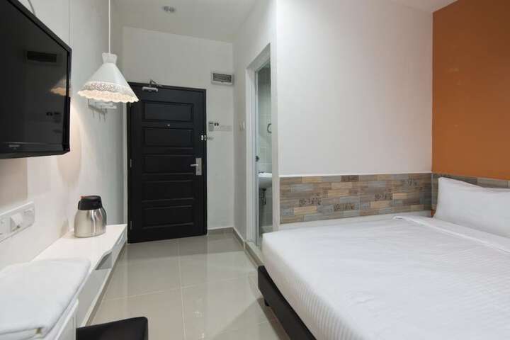 Room 6 of 45