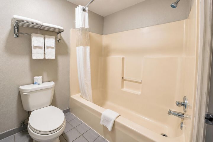 Room 14 of 22