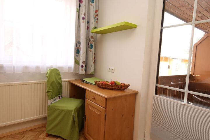 Room 13 of 64