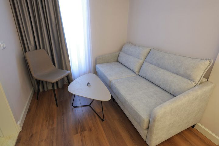 Room 25 of 58