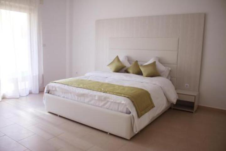 Room 2 of 9