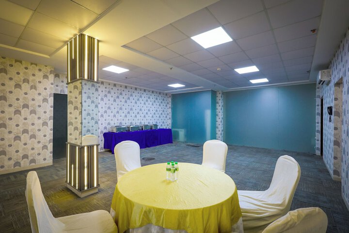 Ballroom/Hall 43 of 56