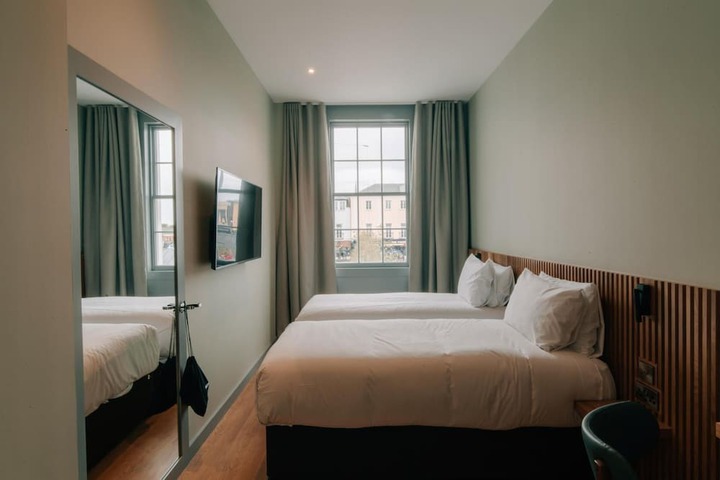 Room 12 of 54