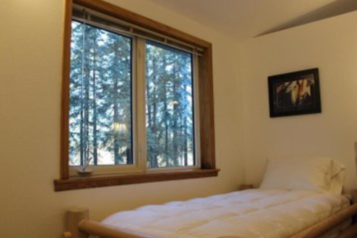 North Pole Aurora Lodge