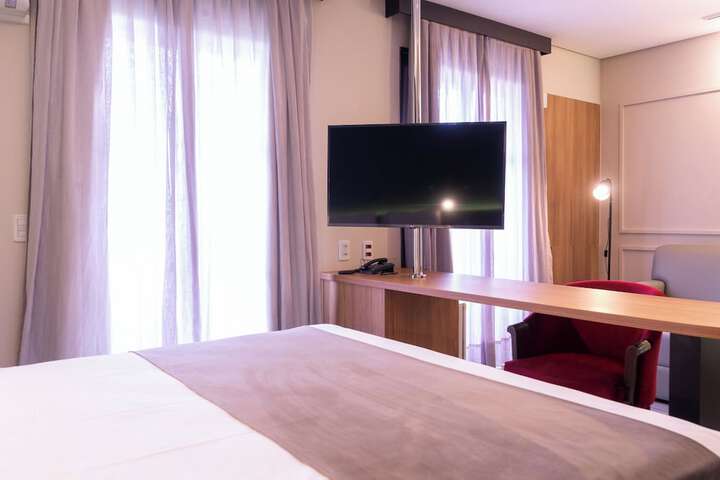 Room 26 of 85