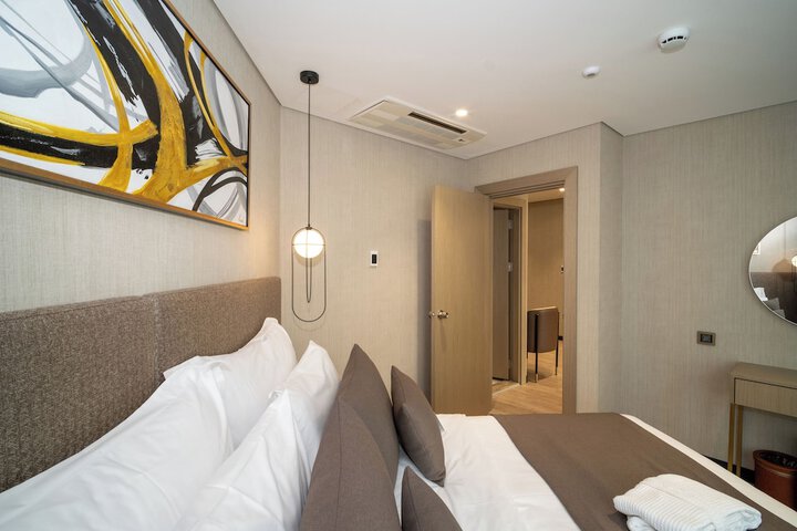 Room 58 of 170