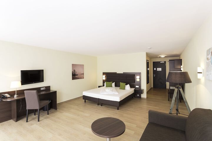 Room 10 of 44