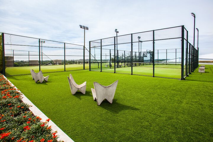 Tennis court