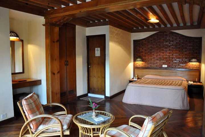 Room 30 of 82