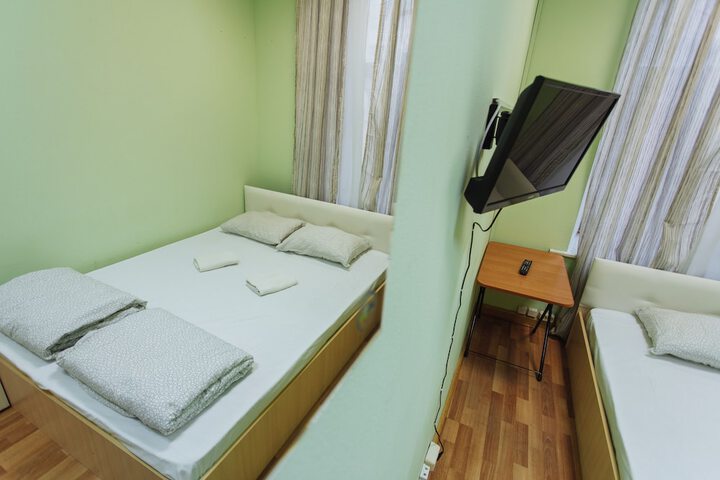 Room 14 of 76