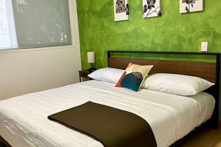 Room 27 of 46