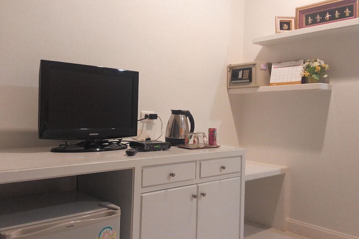 Room 5 of 52