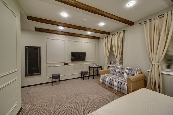 Room 28 of 78