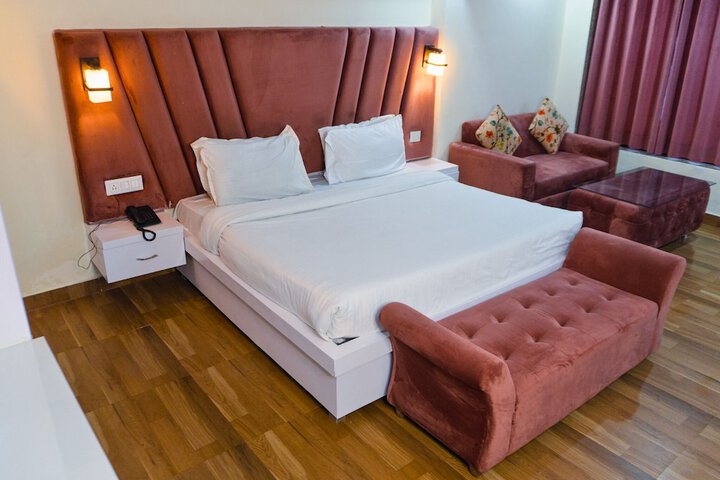 Room 34 of 50