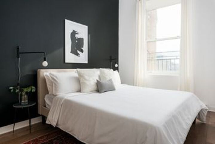 Room 6 of 22