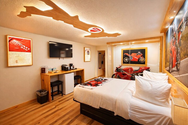 Room 10 of 57
