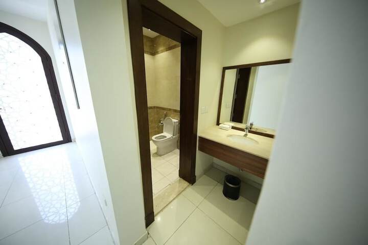 Room 20 of 34