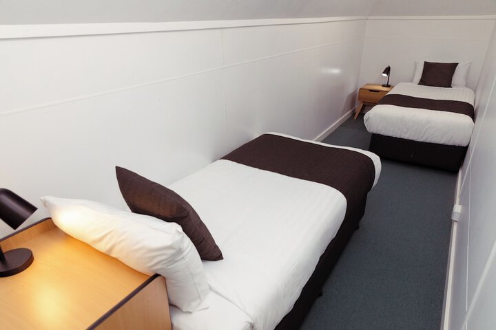 Room 10 of 53