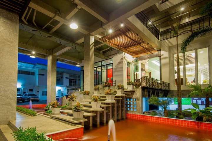 Hotel 2 of 62