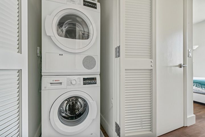 Laundry 24 of 41