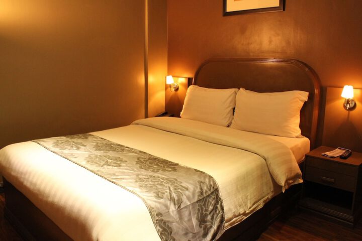 Room 6 of 26