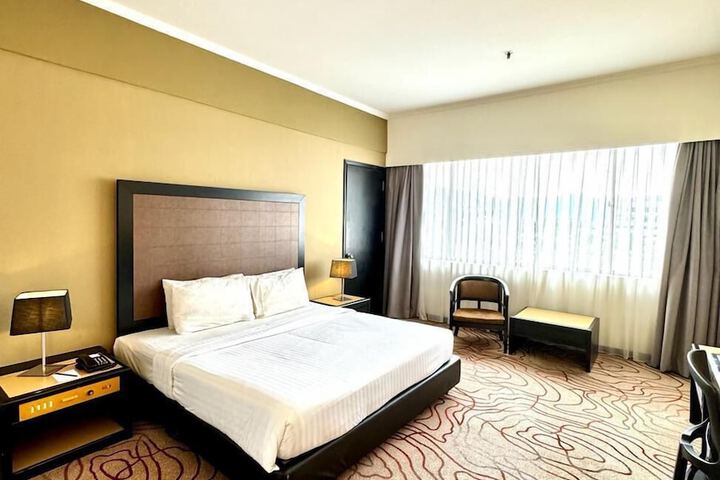 Room 15 of 73