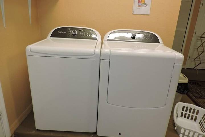 Laundry 14 of 31