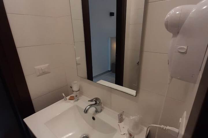 Room 54 of 58