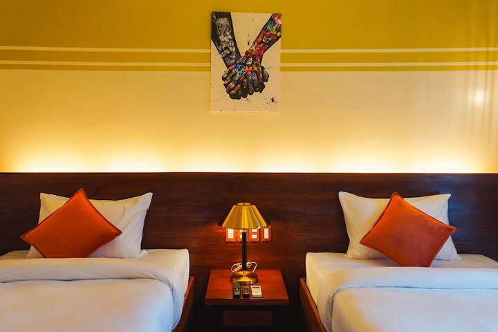 Room 23 of 62