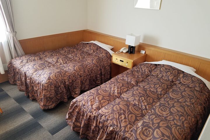 Room 7 of 62