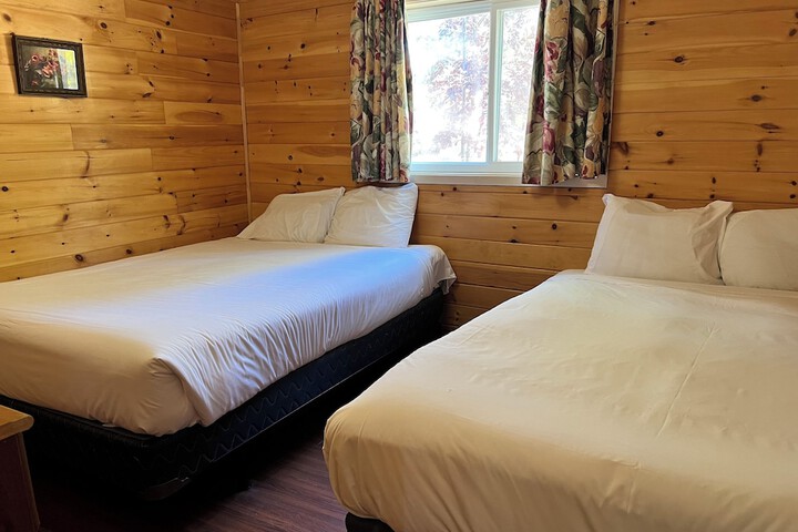 2 Queen Beds (33 of 52)