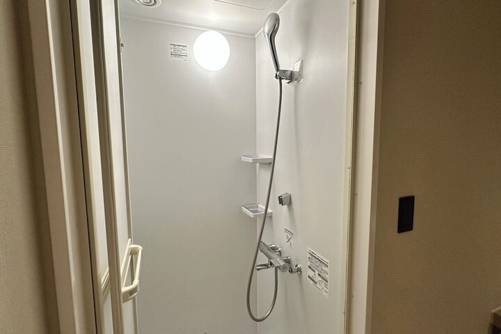 Room 92 of 99