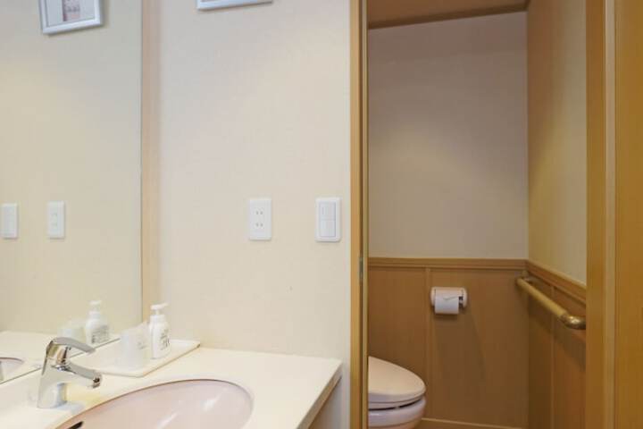 Room 16 of 59