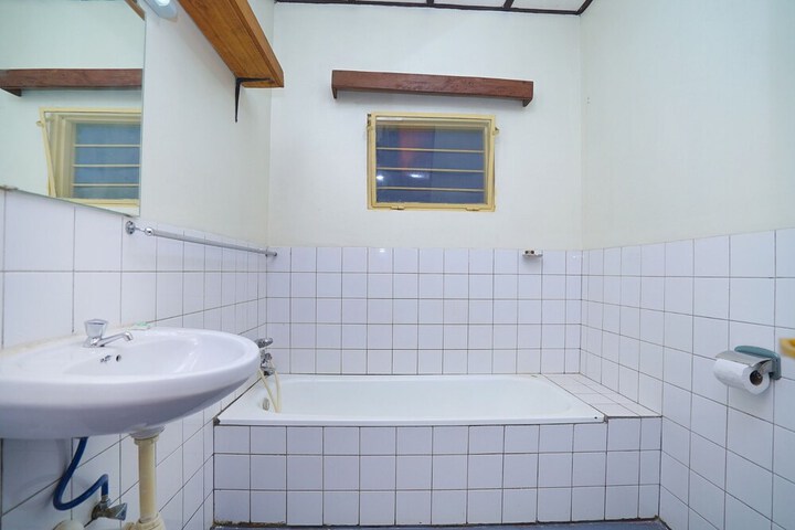 Room 18 of 29