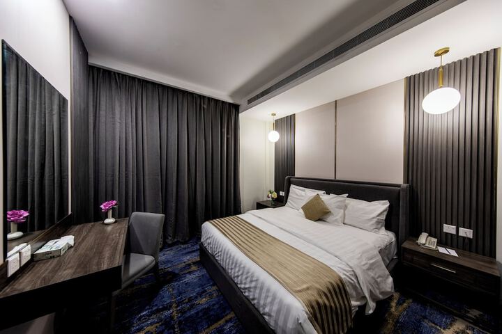 Room 19 of 36