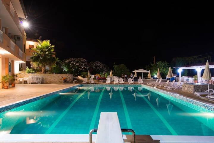 Pools & Facilities