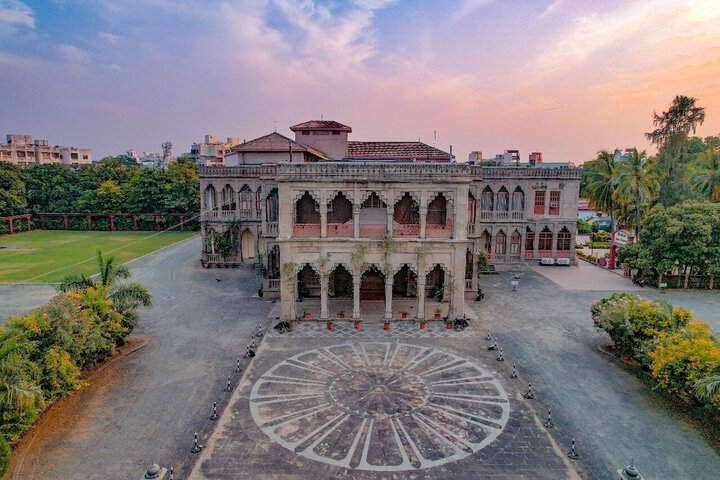 Nilambag palace