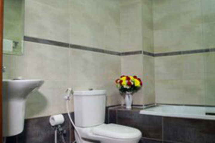 Room 2 of 26